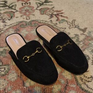 Black Mule Flats with Gold Chain Accent